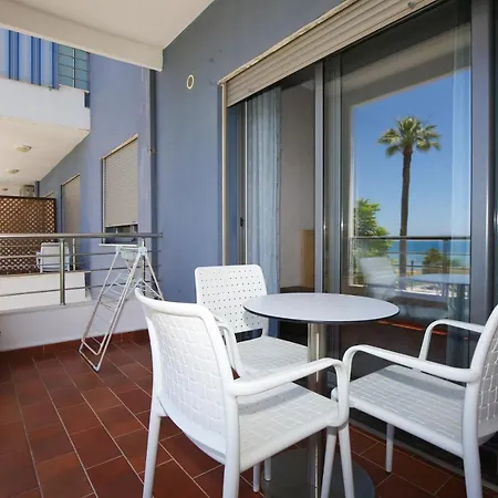 Summer Stars Hotel