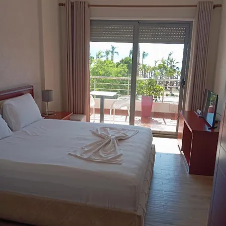 Summer Stars Hotel